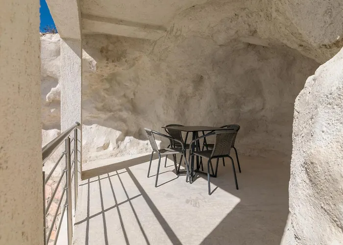 Thiopetra Villa Triovasálos