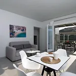 Thiopetra Villa *