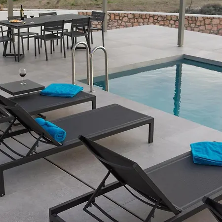 Thiopetra * Triovasálos