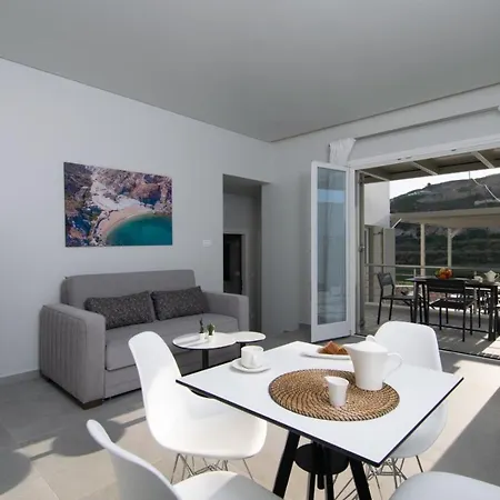 Thiopetra Villa *