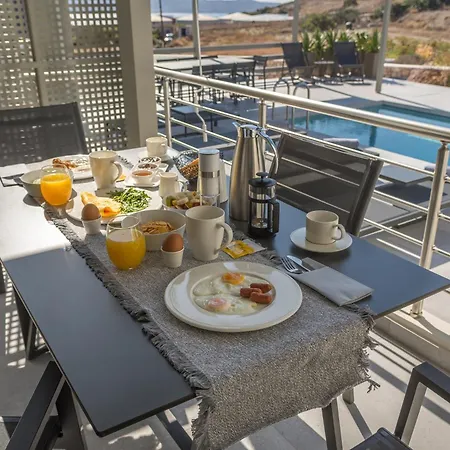 Thiopetra * Triovasálos